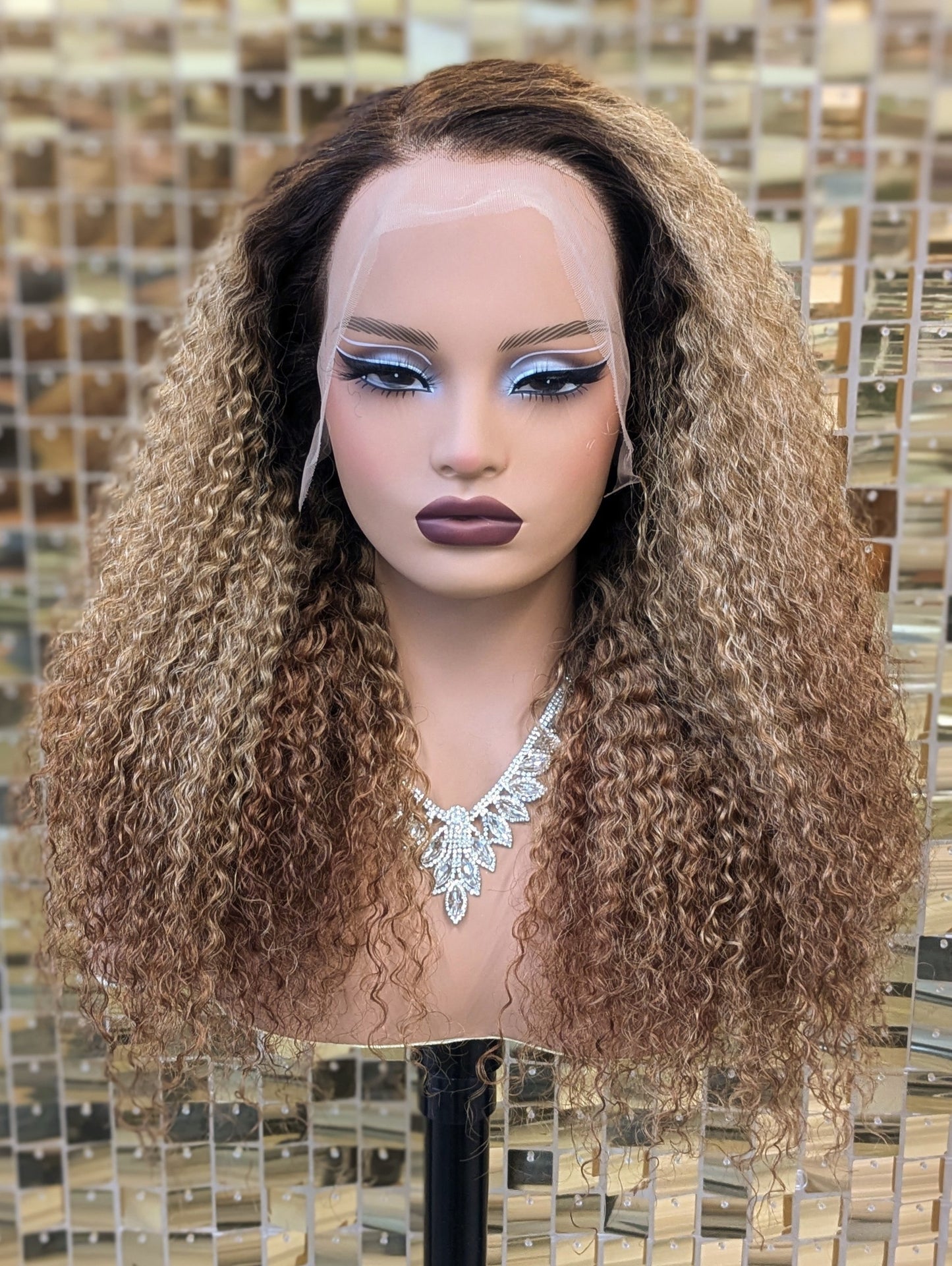 Phoenix Curly